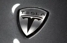 Tesla na rekordowych szczytach! Akcje o 7,25% w górę w poniedziałek i 365%...