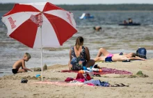 Bezdzietni odpowiadają rządowi ws. bonu turystycznego. "Moją rolą jest...