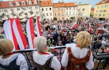 3000 osób na wiecu Andrzeja Dudy. Policja nie reaguje. A prezydent jest...