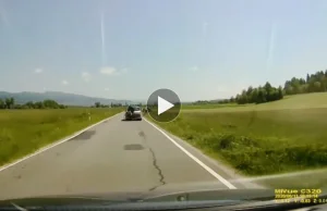 Szokująca sytuacja na drodze pod Tatrami. Kierowca zaatakował rowerzystów (FILM)