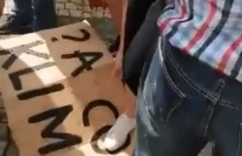 Duda w Opolu. Dorośli atakują młodzież za baner z pytaniem "A co z klimatem?"