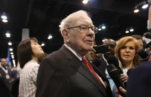 Warren Buffett przegrywa z rynkiem. Stracił wyczucie?