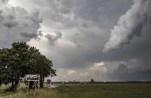 Nadchodzą burze z gradem. Alerty dla dwóch województw