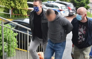 Katowice: Czekał na 13-latkę, umówili się na seks. Przyszli policjanci