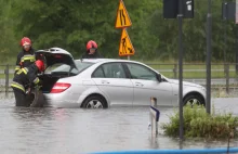 Burza. Ulewa w Zgierzu i Łodzi. Zalany szpital i wiele interwencji