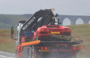 Prezenter "Top Gear" rozbił kultowe Lamborghini Diablo