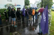 Protest przed komisariatem policji, w którym zmarł Igor Stachowiak....