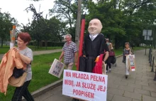 Policja zarekwirowała kukłę przypominającą Andrzeja Dudę. Znieważali prezydenta?