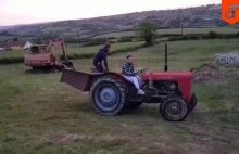 Daj babie traktor.