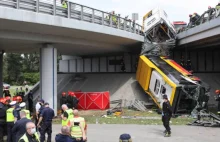 "Jaok" z Pyta.pl zarzuca Trzaskowskiemu winę za wypadek autobusu w Warszawie.