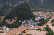 Ogromne powodzie w 11 prowincjach Chin, media państwowe milczą | Epoch...