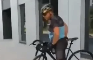 Wściekły rowerzysta pobił nastolatków! Policja prosi o pomoc.