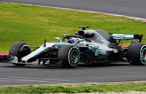 F1: Mercedes w czarnych barwach walczy z rasizmem!