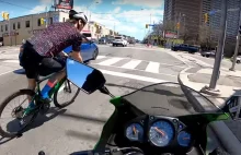 Kontrowersyjne (?) zderzenie rowerzysty z motocyklistą