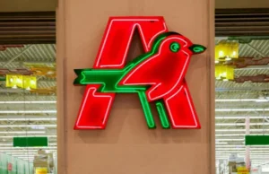 Auchan zamyka sklepy, nie wyklucza zwolnień grupowych
