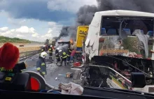 Uwaga Pilne! Potężny wypadek cysterny, ciężarówki i autokaru w Bogusławicach.