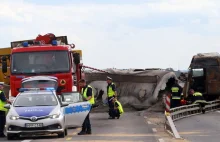 Katastrofa drogowa w Bogusławicach, rannych 36 osób. Ustalono wstępną przyczynę