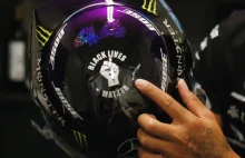 Lewis Hamilton umieścił symbol BLACK LIVES MATTER na kasku.