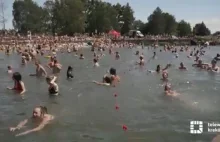 W Krakowie tłumy na kąpielisku Bagry, o epidemii nikt tu raczej nie myśli