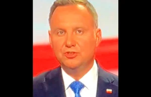 Andrzej Duda na debacie TVP czyta z promptera?