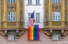 Putin: W ambasadzie USA pracują geje