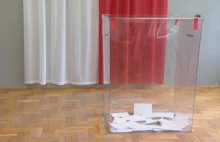Problemy w głosowaniu na Wyspach. RPO: nie wróciło kilkanaście tysięcy pakietów