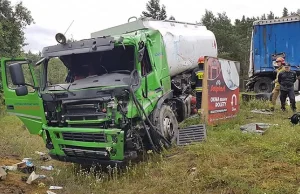 Ruch na DK 10 całkowicie wstrzymany. Zderzenie tira z cysterną w Przyłubiu