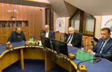 Kaczyński, Błaszczak, Brudziński w Radiu Maryja mówią o niemieckich szmatławcach