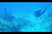 Sonar amerykańskiego niszczyciela słyszany pod wodą