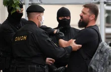 Białoruś: milicja zatrzymuje osoby, które stały w kolejce, by złożyć skargę CKW