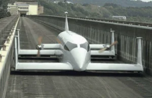 Aero-Train - japoński latający pociąg