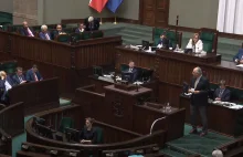 "Puknij się w czoło". Poseł KO chce przeprosin od marszałka Terleckiego.