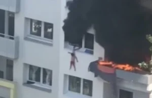Dwaj chłopcy wyskoczyli z 3. piętra, uciekając przed pożarem. Zobacz wideo.