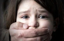 Gwałciciel pisał do 8-letniej dziewczynki SMS-y z psychiatryka