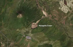 Ogromny krater, który wciąż się powiększa. Ma już kilometr szerokości