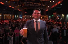 Fenomen Mentzena. Tysiące Polaków chce się napić piwa z politykiem Konfederacji