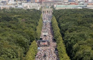 Wielkie protesty w Niemczech przeciwko totalitaryzmowi koronawirusowemu