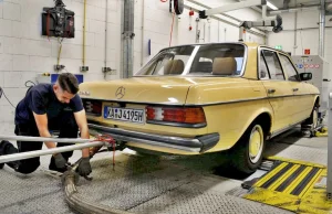 Mercedes z 1982 roku w testach emisji spalin lepszy od nowych aut