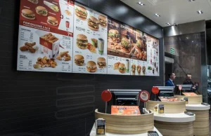 Policja ma być wzywana do lokali McDonald’s w Polsce za brak maseczek!