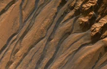 Doliny na Marsie to nie ślady dawnych rzek? Nowe badanie obala teorię