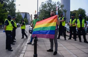 Strefa wolna od LGBT. Uchwała gminy Serniki unieważniona.