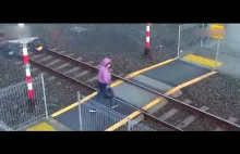 Film dotyczący bezpieczeństwa przejścia dla pieszych przez tory kolejowe