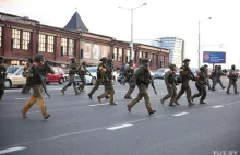 Białoruś: Grupa zadaniowa KGB strzela gumową amunicją w kierunku dziennikarzy