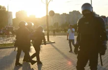 Łuski z napisem „made in Poland” na protestach na Białorusi. Jest...