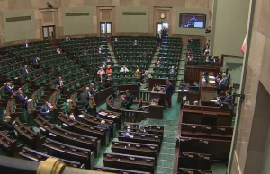 Sejm za wyższymi pensjami parlamentarzystów. Sprawdź ile będą zarabiać