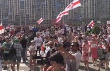 Mińsk: Protest przed publiczną telewizją. Ludzie domagają się pokazywania prawdy