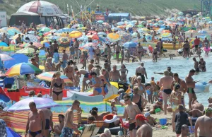 Ślązacy tak ostro imprezowali na plaży w Mielnie, że inni turyści wezwali...