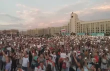 Białoruś: Tysiące osób na demonstracji w Mińsku skanduje "Odejdź, odejdź!"