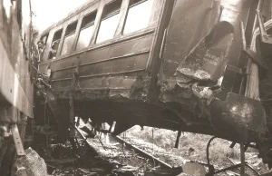 Wagon zgnieciony jak puszka, dziesiątki ciał w lesie. 40 lat od Otłoczyna