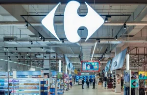 Carrefour zwolni w Polsce 400 osób
